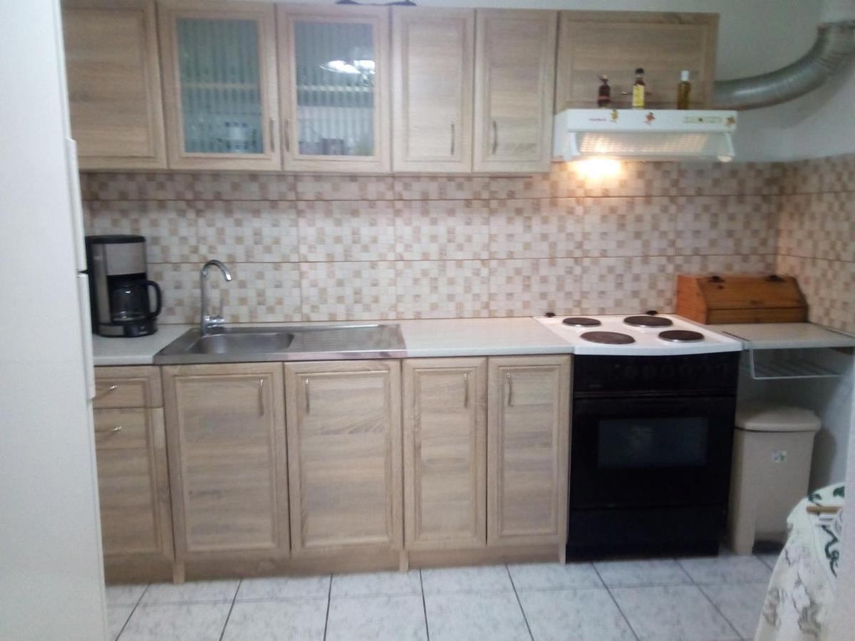 Aggelina Guest House Sarkhos Exterior photo